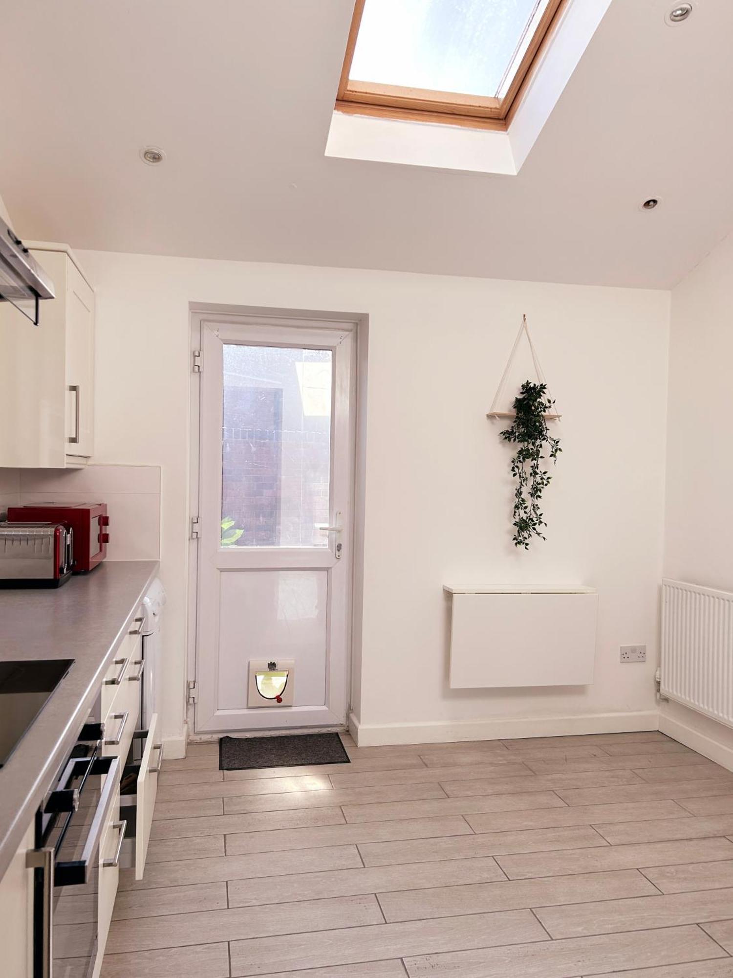 Holiday home Modern 3 Bedroom House, Free Parking In Oxford Oxford