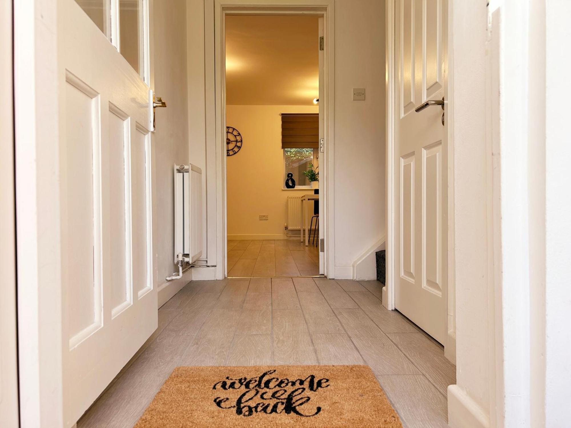 Holiday home Modern 3 Bedroom House, Free Parking In Oxford *