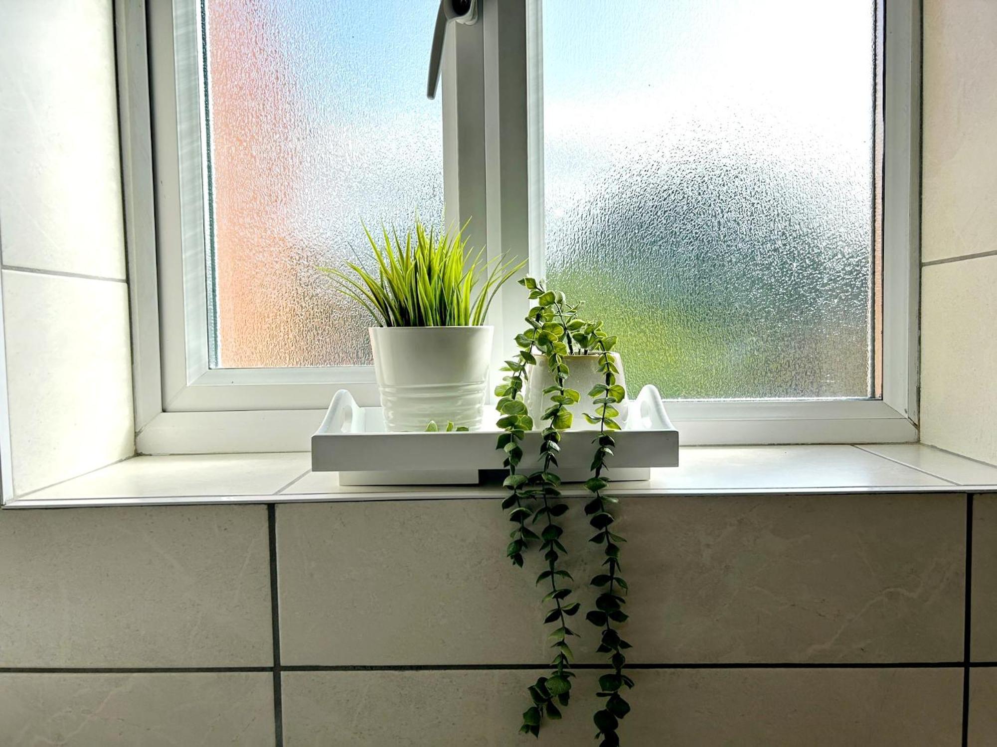 Modern 3 Bedroom House, Free Parking In Оксфорд